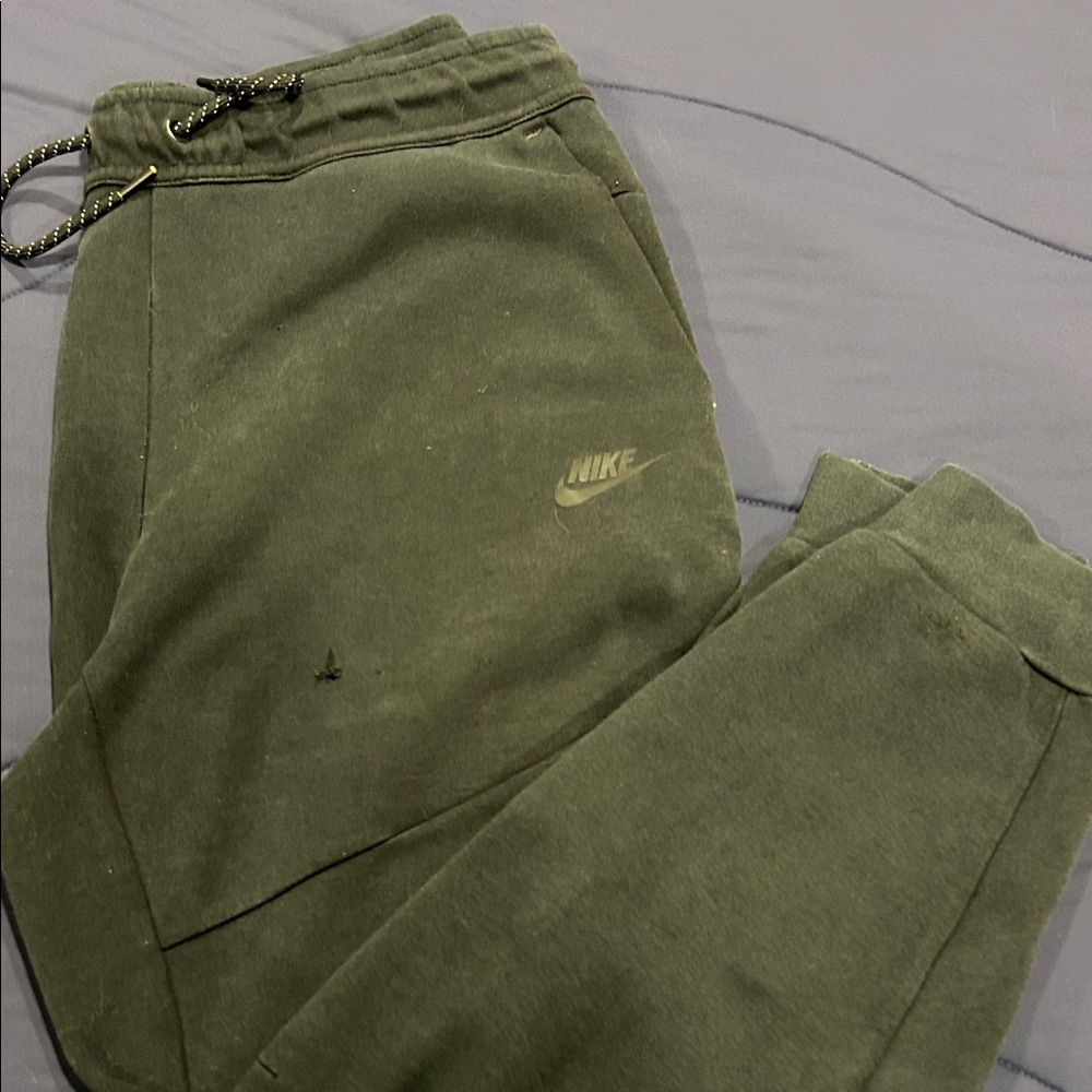 Black Nike Tech Pants
